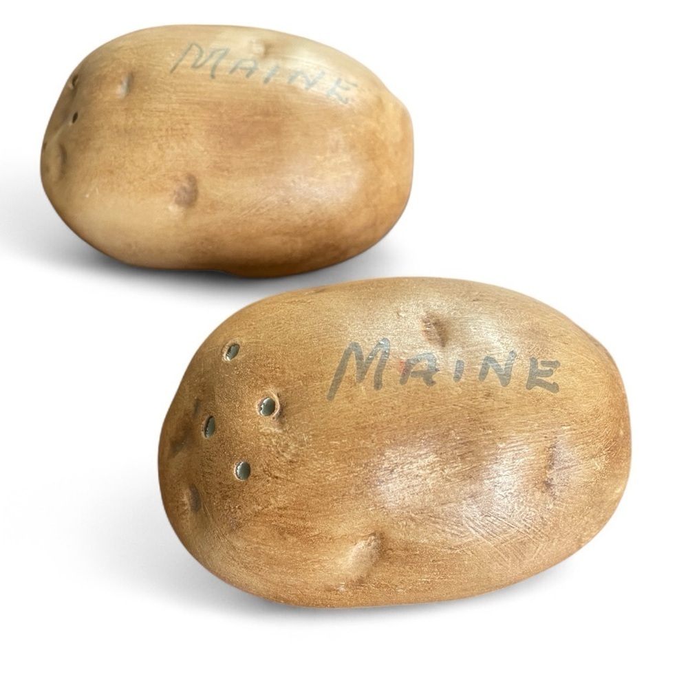 Vintage salt and pepper shakers, potatoes, souvenir of Maine, no damage